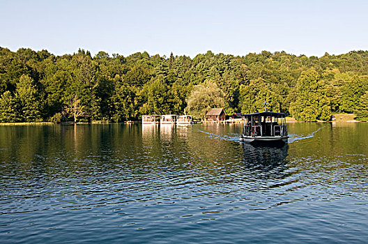渡轮,湖,十六湖国家公园,克罗地亚