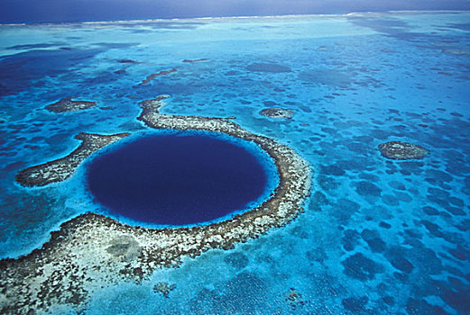 世界上最大的珊瑚礁群图片