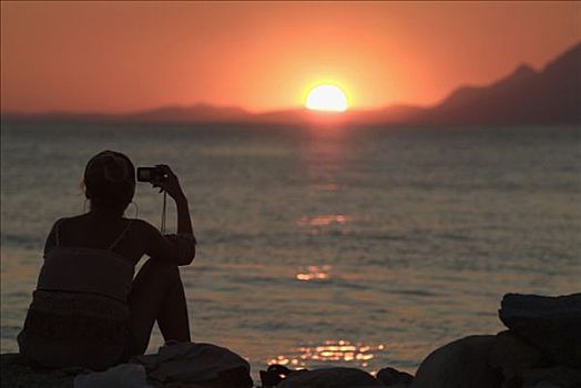 女人,拍照,日落,上方,海洋,数码相机