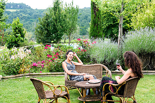 女人,藤椅,乡村,花园,齐塔德拉皮耶韦,翁布里亚,意大利