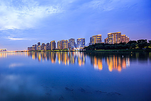 河面,黄昏,城市