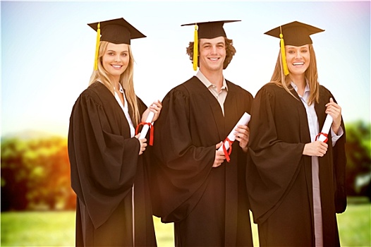 合成效果,图像,三个,微笑,学生,毕业,长袍,拿着,证书