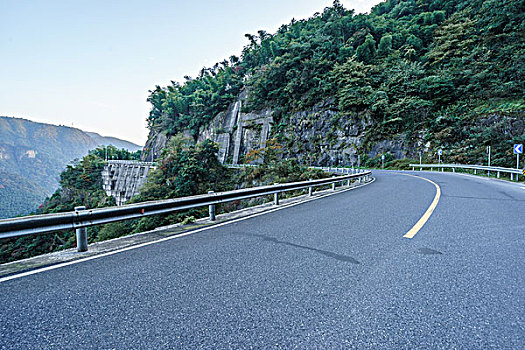 山路