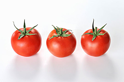 三个,西红柿