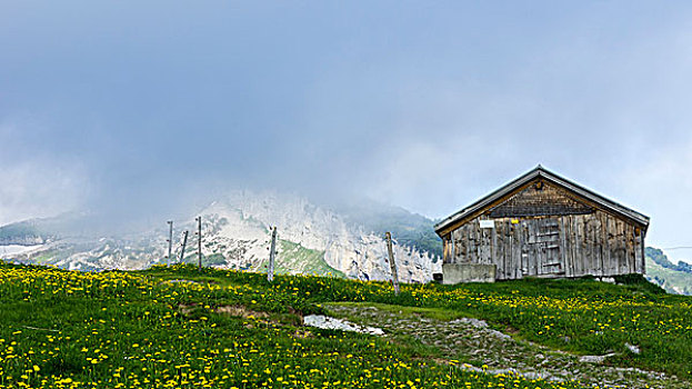 山区木屋,栅栏,山地牧场,山脉,瑞士,欧洲