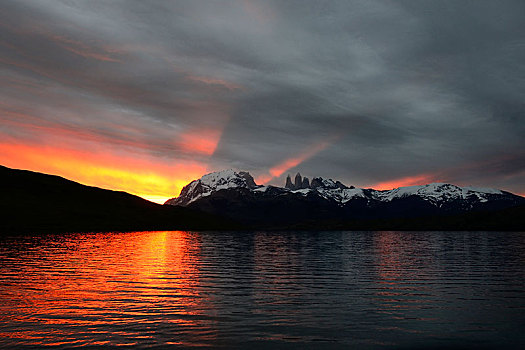 日落,云,泻湖,托雷德裴恩国家公园,省,智利,南美