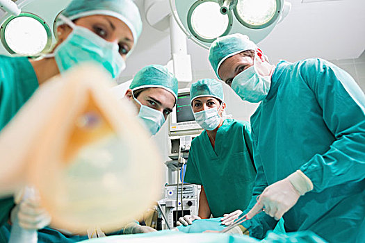 聚焦,外科,团队,拿着,麻醉,面具,手术室