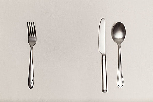 勺子,刀,叉子,桌上