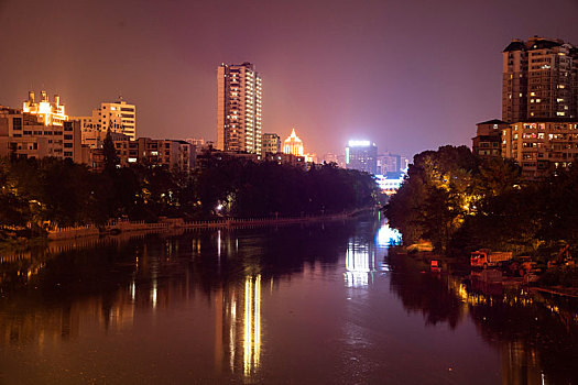 小城夜景