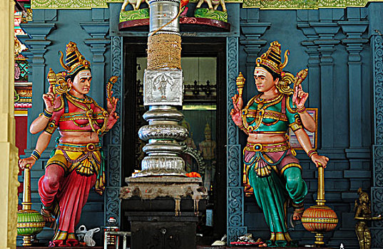 malaysia,melaka,colorful,hindu,statues,in,sri,poyyatha,vinayagar,moorthi,temple