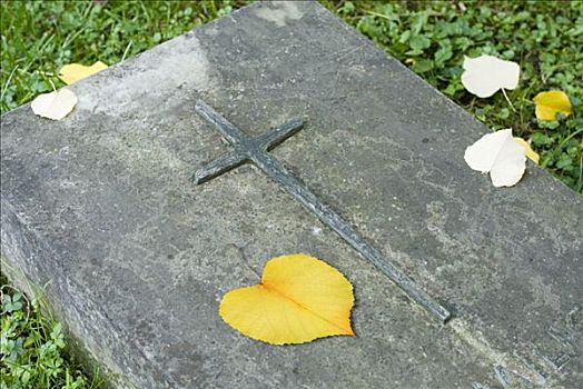 特写,墓地,石头,十字架,黄色,秋叶