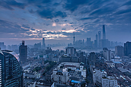 清晨的上海