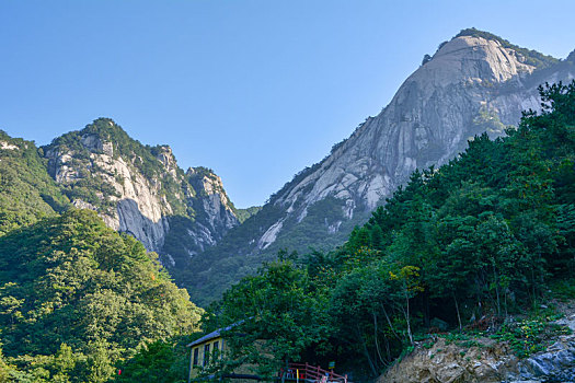 湖北天堂寨国家地质公园夏日风光