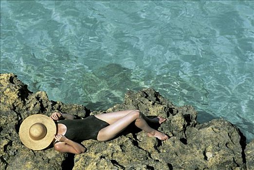 加勒比海,俯视图,女人,泳衣,躺下,岩石上,绿海
