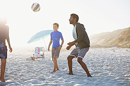 父亲,孩子,玩,足球,晴朗,夏天,海滩