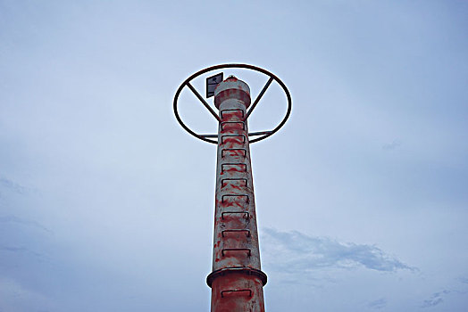 老旧信号塔
