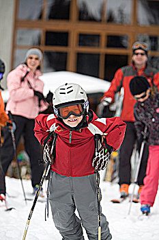 孩子,滑雪者,就绪,斜坡,惠斯勒山,不列颠哥伦比亚省,加拿大