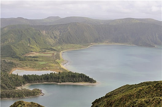 火山口