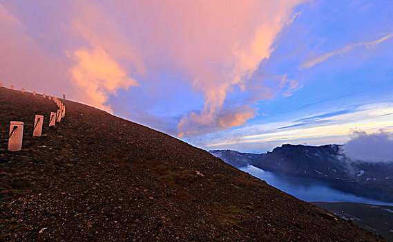 白头山日出