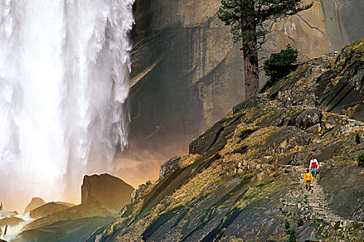 远足者,薄雾,小路,仰视,春天,瀑布,优胜美地山谷,优胜美地国家公园,加利福尼亚