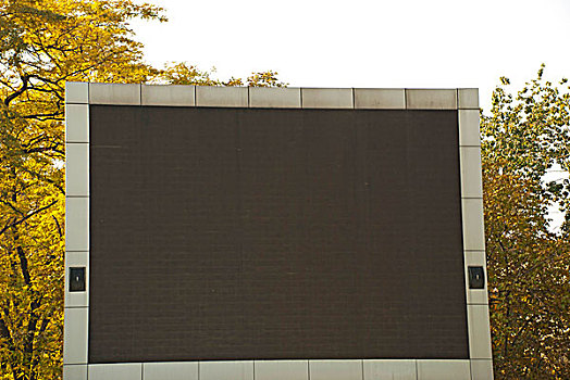 秋天巨大的电子液晶屏幕