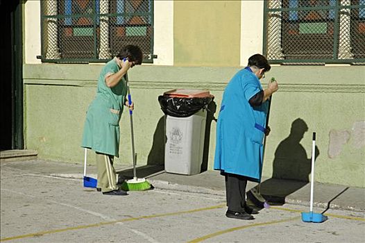 女人,打扫,街道,丹尼亚,白色海岸,西班牙