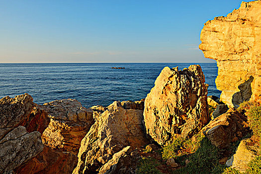 岩石海岸,夏天,地中海,罗讷河口省,法国