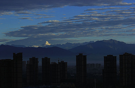 幺妹峰