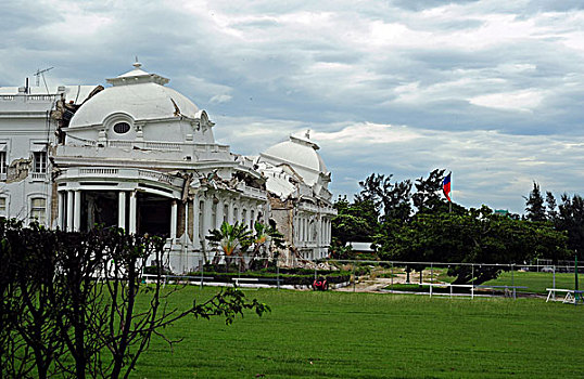 haiti,port,au,prince,destroyed,presidential,palace