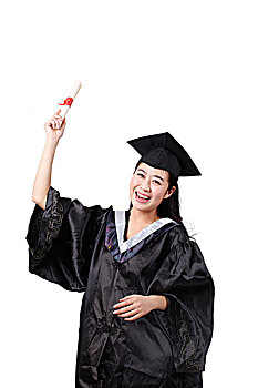 年轻女学生拿着毕业证书