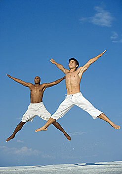 两个男人,跳跃,空中,手臂,腿,室外