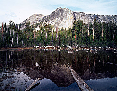 加利福尼亚,内华达山脉,优胜美地国家公园,山,反射,山中小湖,高,大幅,尺寸