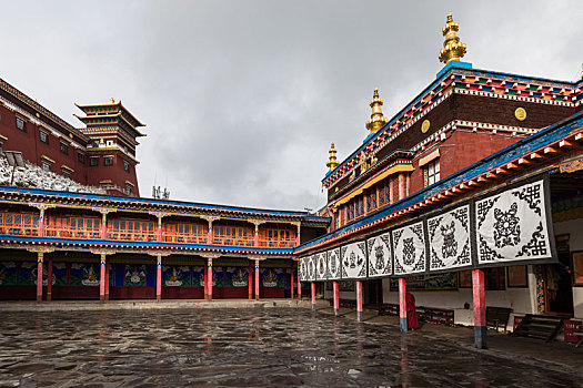 结古寺,结古镇,萨迦派寺院