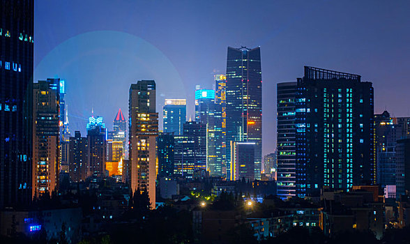 中国最繁荣的城市上海市,上海市的夜景绚烂魅力