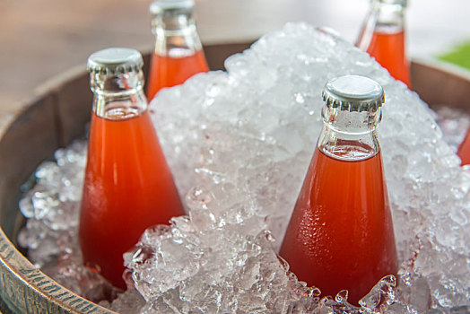 草莓汁,瓶子,冰冷,冰箱