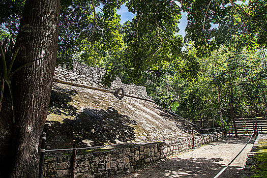 墨西哥-科巴玛雅遗址的球场