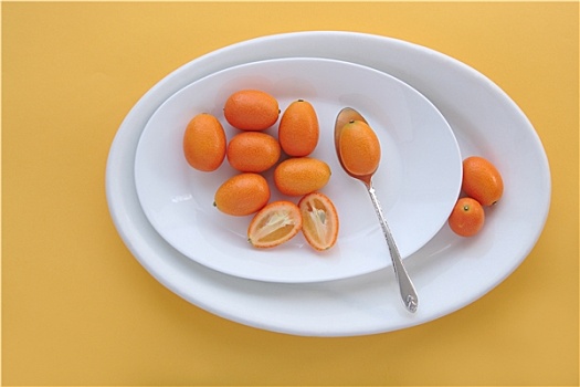 金橘,白色背景,餐具