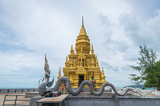 泰国苏梅岛传统宗教寺庙佛塔