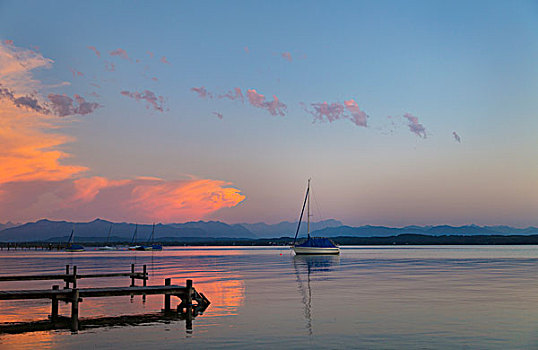游艇,日落,施塔恩贝格湖,巴伐利亚,德国