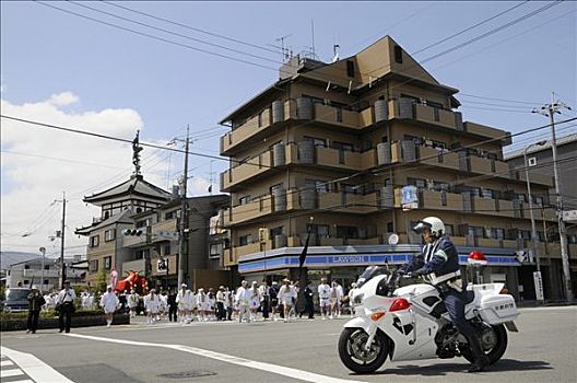 警察,隔离,交通,队列,日本节日,神祠,节日,日本神道,京都,日本,亚洲