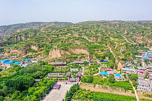 航拍河南巩义石窟寺,巩县石窟