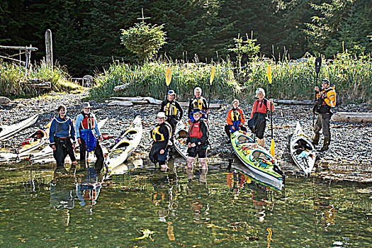 老人,女性,划船,一起,西海岸,探索,区域,温哥华岛,不列颠哥伦比亚省,加拿大