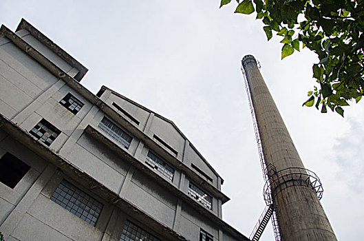 冲击压路机