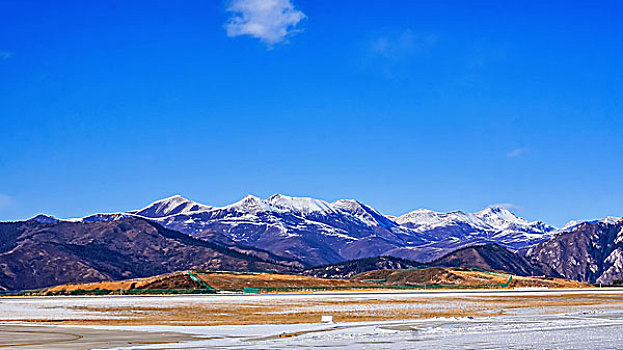 高原风光雪景