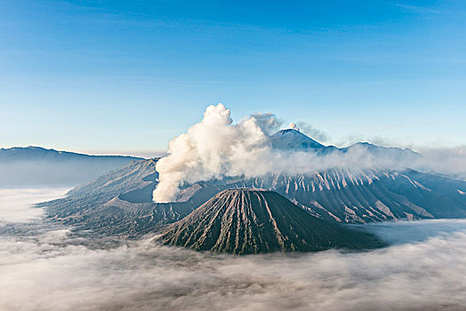 婆罗摩火山,烟,火山,婆罗莫,国家公园,东方,爪哇,印度尼西亚,亚洲