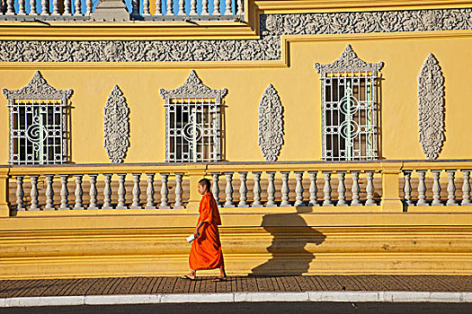 柬埔寨,金边,僧侣,走,正面,墙壁