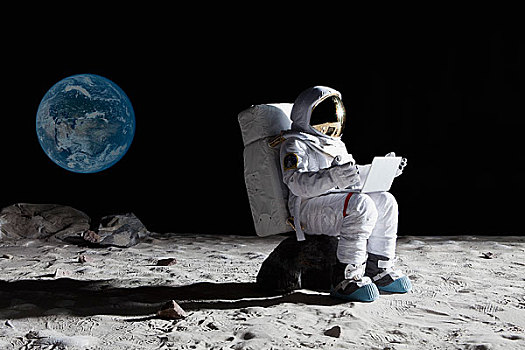 宇航员,月亮,坐,石头,笔记本电脑