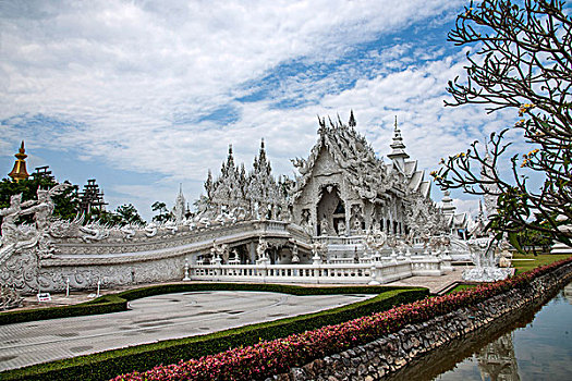 泰北清莱白庙又叫,龙昆寺,灵光寺或白龙寺,wat,rong,khun