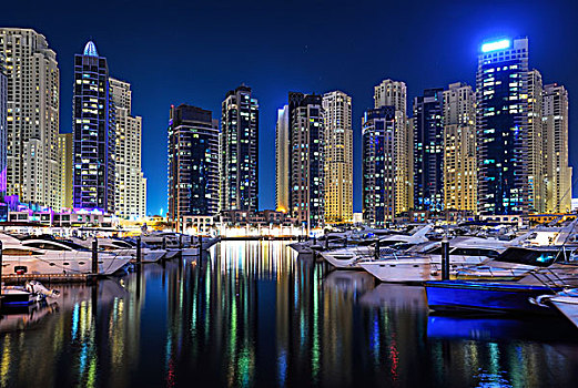 迪拜滨海区码头夜景