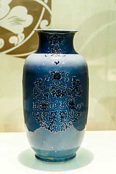 清朝蓝釉八宝纹瓶,中国河南省安阳市博物馆馆藏文物